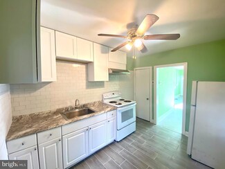 1107 W Colona St, Philadelphia, PA 19133