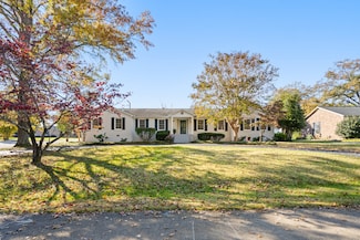 1270 Flatt Cir, Cookeville, TN 38501