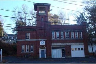 2042 Beacon St, Waban, MA 02468