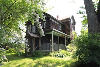 27 Westminster Terrace, Bellows Falls, VT 05101