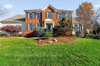 66 Cressingham Ln, Powell, OH 43065