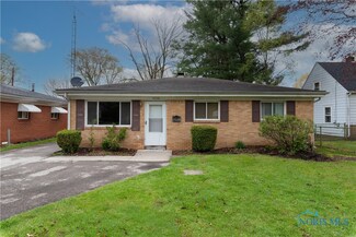 5238 Clover Ln, Toledo, OH 43623