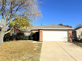 3203 Athens Dr, Corinth, TX 76210