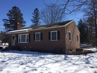 135 Heineberg Rd, Burlington, VT 05408