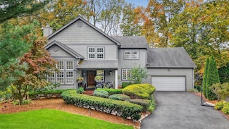 16 Nottingham Way, Mahopac, NY 10541