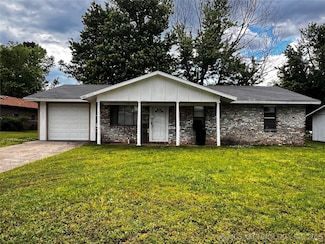 105 B St, Spiro, OK 74959