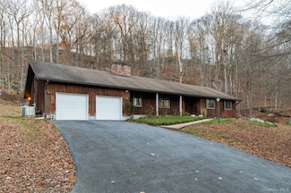 630 Union Valley Rd, Mahopac, NY 10541
