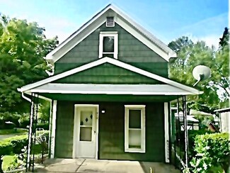 412 Cross St, Goshen, IN 46528