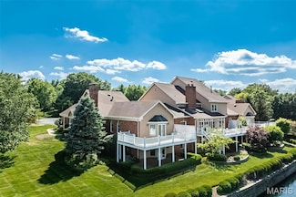 242 Carlyle Lake Dr, Saint Louis, MO 63141