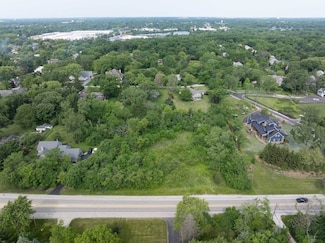 315 & 335 N Saint Marys Rd, Green Oaks, IL 60048