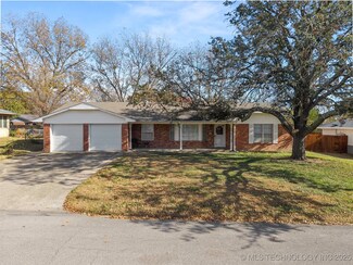 1714 Salisbury St, Ardmore, OK 73401