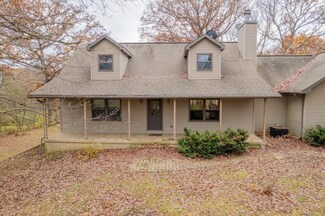 11000 Pear Tree Rd, de Witt, IL 61735