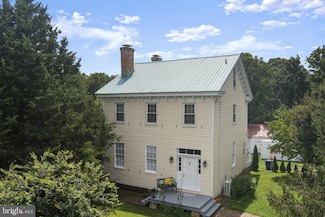 10007 Croom Rd, Upper Marlboro, MD 20772