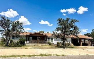 1405 S Houston Ave, Mc Camey, TX 79752