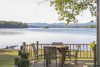 3 Brewster Rd, Center Tuftonboro, NH 03816