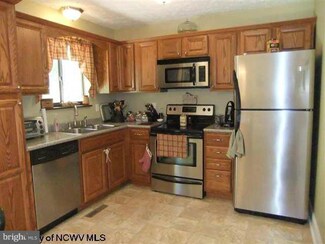 103 Western Dr Unit A17, Kingwood, WV 26537