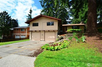 18215 108th Ave NE, Bothell, WA 98011