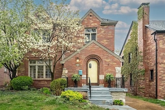 7823 Gannon Ave, Saint Louis, MO 63130