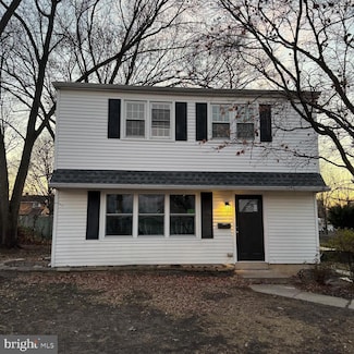 225 Velde Ave, Pennsauken, NJ 08110