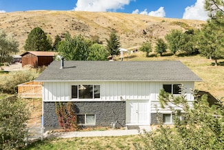 1100 N Rapid Creek Rd, Inkom, ID 83245