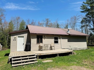696 W 13 Mile Rd, Dafter, MI 49724
