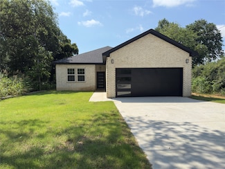 324 Lakey Rd, Seagoville, TX 75159