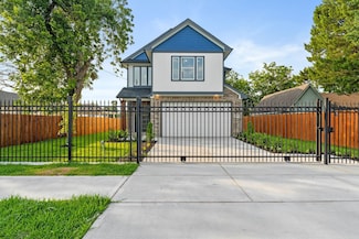 2425 Crittenden St, Houston, TX 77026