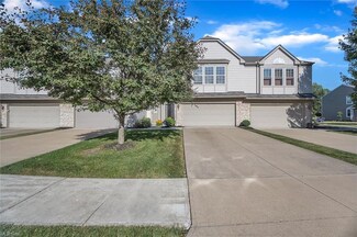 8601 Dunham Dr, Olmsted Falls, OH 44138