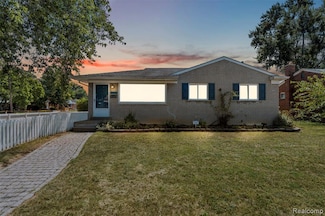 27517 Windsor St, Garden City, MI 48135