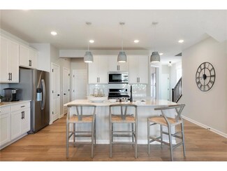 1715 Hauer Trail, Shakopee, MN 55379