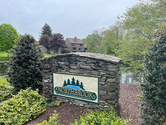 36 Overlook Dr Unit 36, Monroe, CT 06468