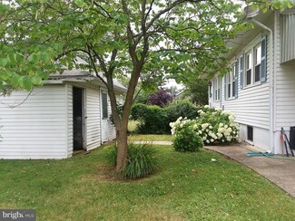 39 S Hood Ave, Audubon, NJ 08106