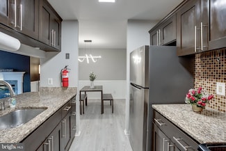 2711B Sussex Ct, Mount Laurel, NJ 08054