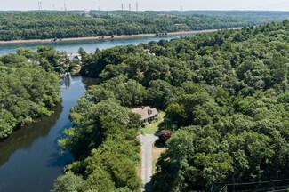 55 Bournedale Rd, Buzzards Bay, MA 02532
