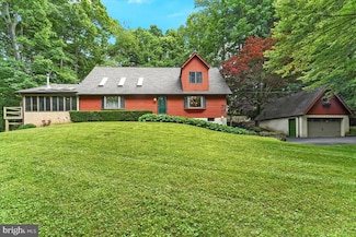 28 Woodland Dr, Glen Mills, PA 19342