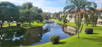 4700 NW 35th St Unit 511, Lauderdale Lakes, FL 33319