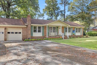 11 Mcarthur Dr, Jacksonville, NC 28546