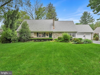 1404 Hillcrest Rd, Lancaster, PA 17603