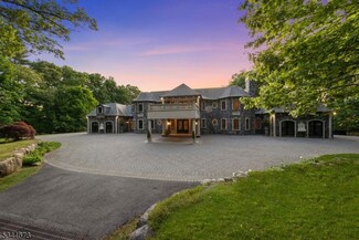 105 Chestnut Ridge Rd, Saddle River, NJ 07458