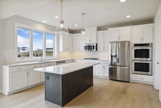 6447 Red Cedar Dr, Chaska, MN 55318