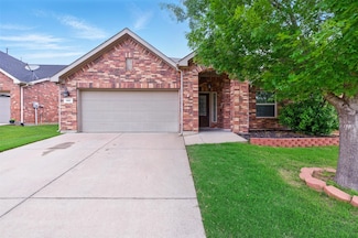 893 Oarlock Dr, Crowley, TX 76036