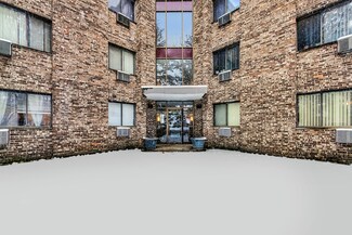 5306 N Cumberland Ave Unit 207, Chicago, IL 60656