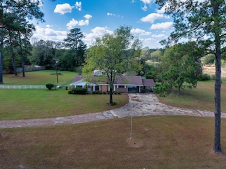 1033 Texas 94, Groveton, TX 75845