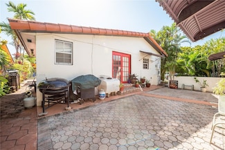 2039 SW 17th St, Miami, FL 33145