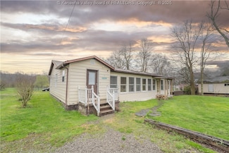28 Tracy Ln, Summersville, WV 26651