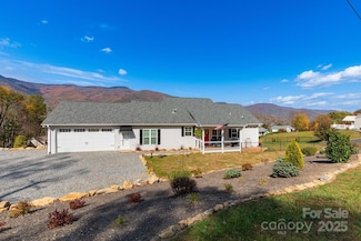 605 Red Bank Walker Rd, Waynesville, NC 28786