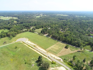 Waterview Ln, Pittsburg, TX 75686