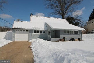 46 Harp Rd, Levittown, PA 19056