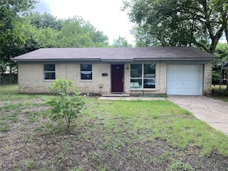 906 S Murray St, McKinney, TX 75069