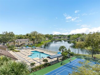 351 Palm Way Unit 106, Pembroke Pines, FL 33025